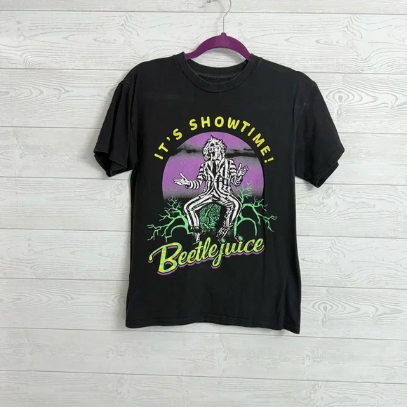 No Label women’s Black “Beetlejuice” Short Sleeve Tee Shirt. Size M - Picture 1 of 2